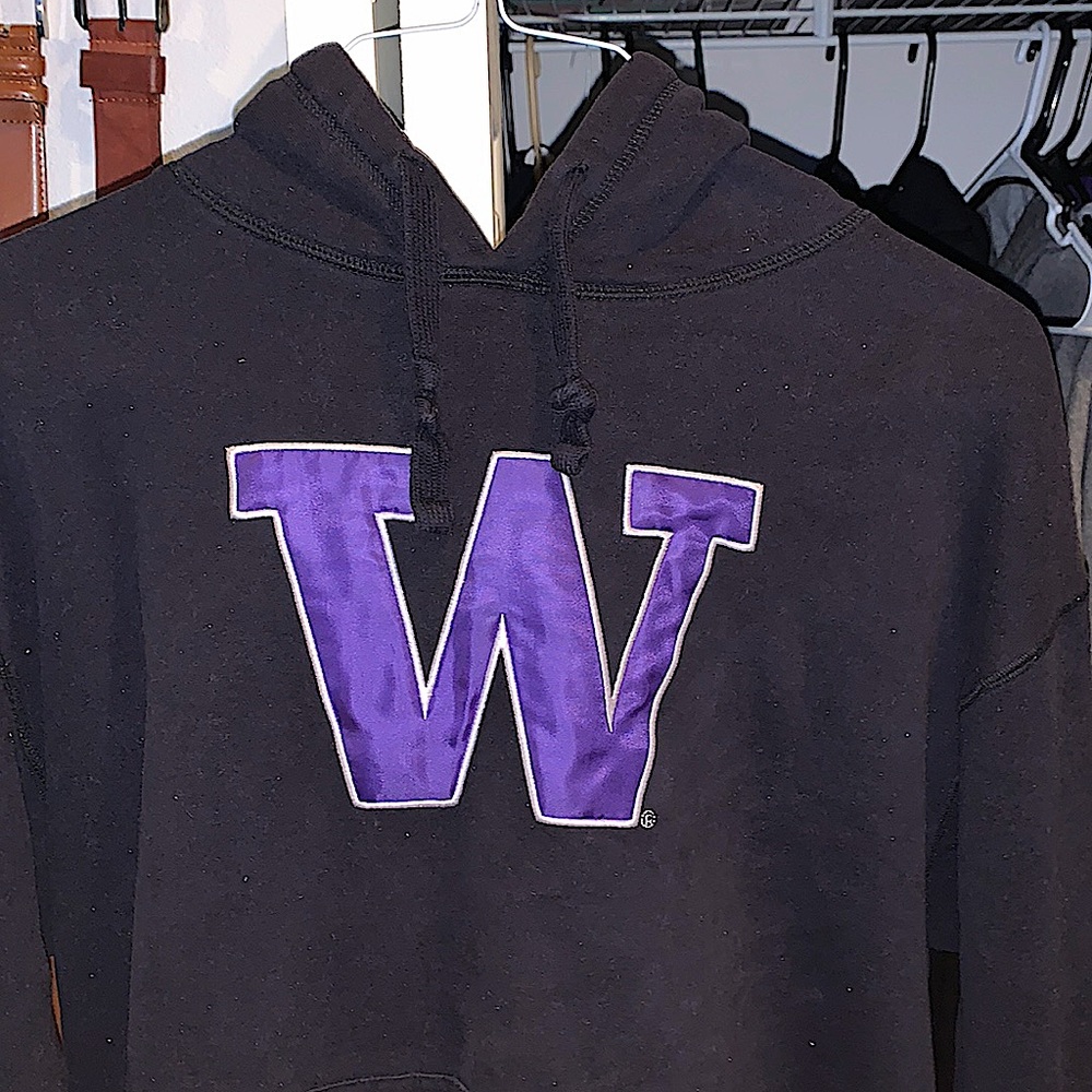 Large Black University of Washington hoodie